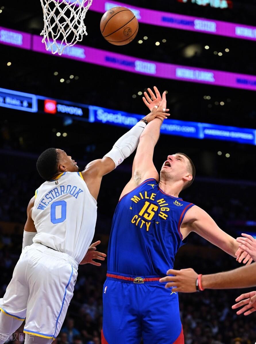 PG电竞- 新疆男篮热身赛与美国队大打出手视频 