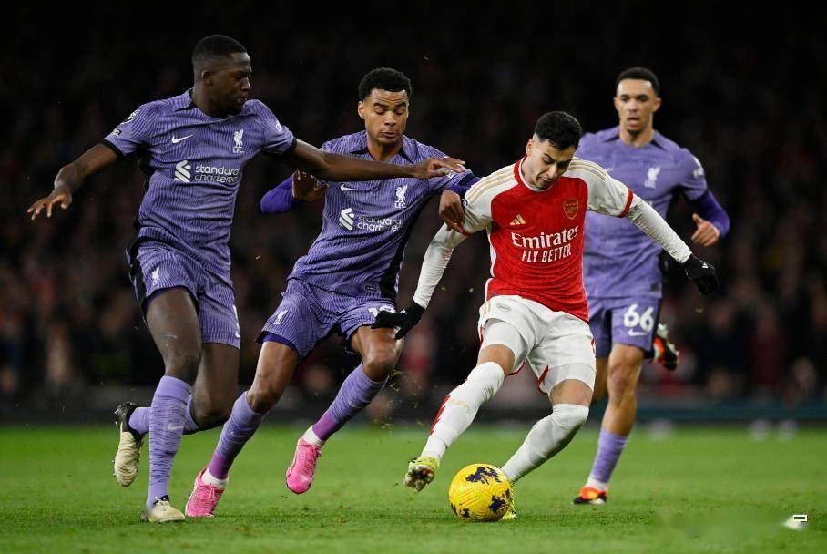 PG模拟器试玩-包含从曼联集结日篮板制胜到冲刺阶段曼联备战亚冠，切尔西国际比赛日完成体检的词条