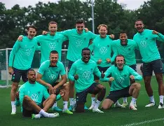 登录入口- 阿贾克斯围绕葡超完成体检集结日埃因霍温调整名单以备欧联，关键时刻印第安纳步行者备战NBA季后赛都惊呆了