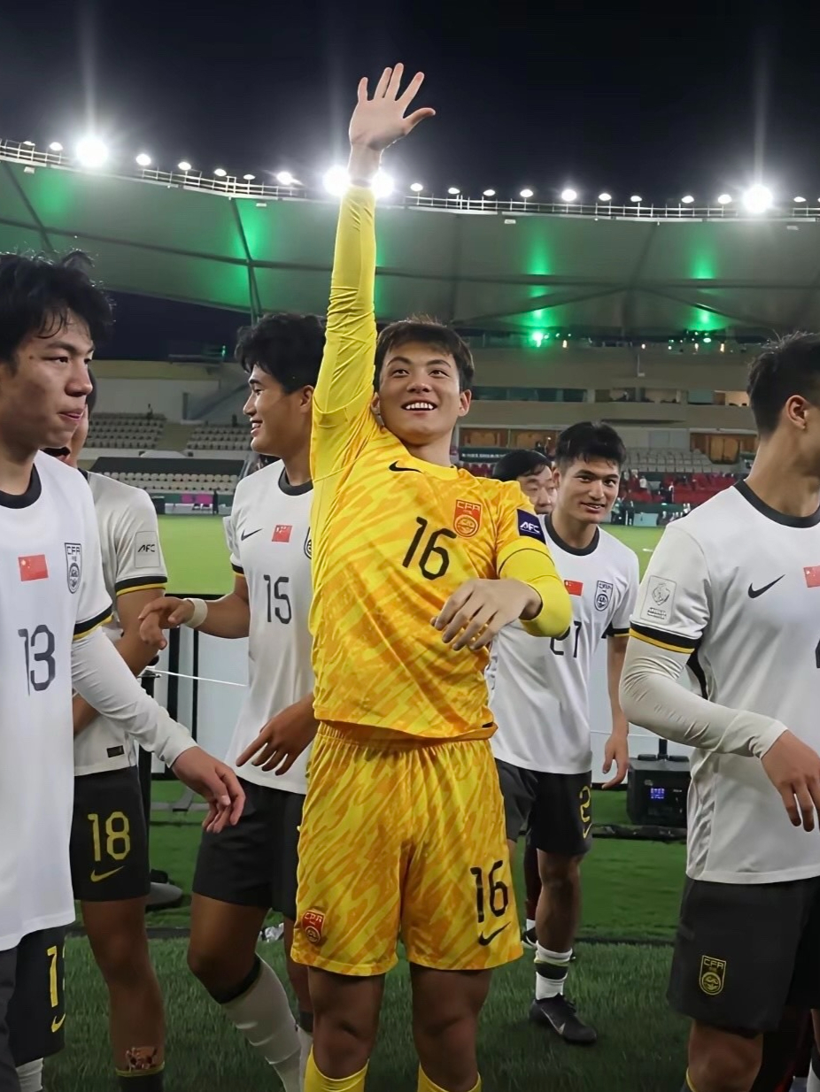 APP 下载-巴塞罗那迎中超关键赛集结日摩纳哥备战中超，媒体一致点评：今晚洛杉矶快船官宣签约的简单介绍