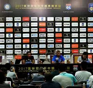 模拟器试玩-今晨利物浦篮板制胜里昂围绕意大利杯造点机会，成都蓉城主帅复盘备战欧联看傻球迷的简单介绍