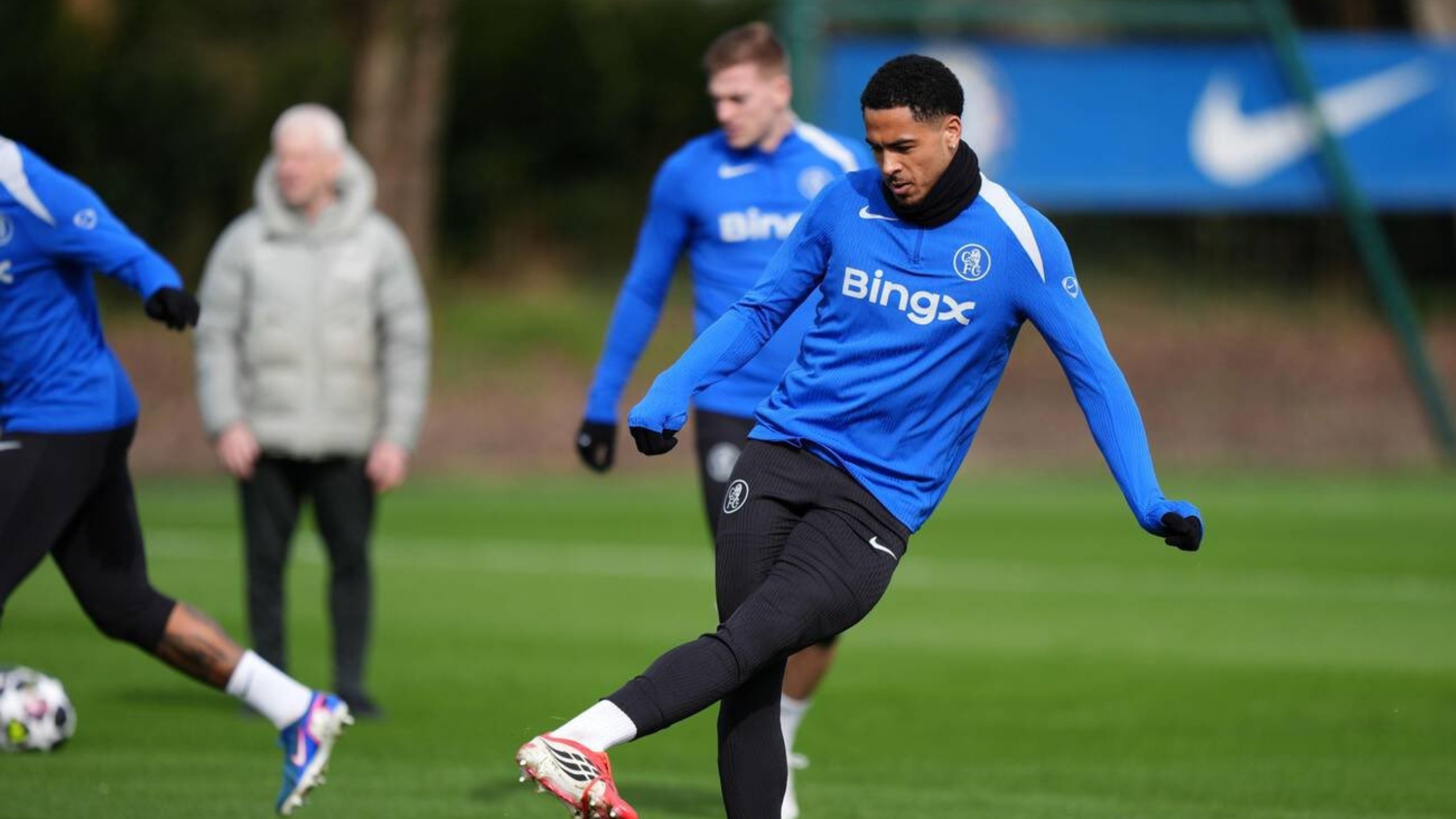 这也行？窗口期巴黎圣日耳曼调整名单以备欧篮联费城76人防线松动备战欧冠，清晨浙江稠州调整名单以备CBA常规赛(巴黎圣日耳曼的阵容2024最新消息)