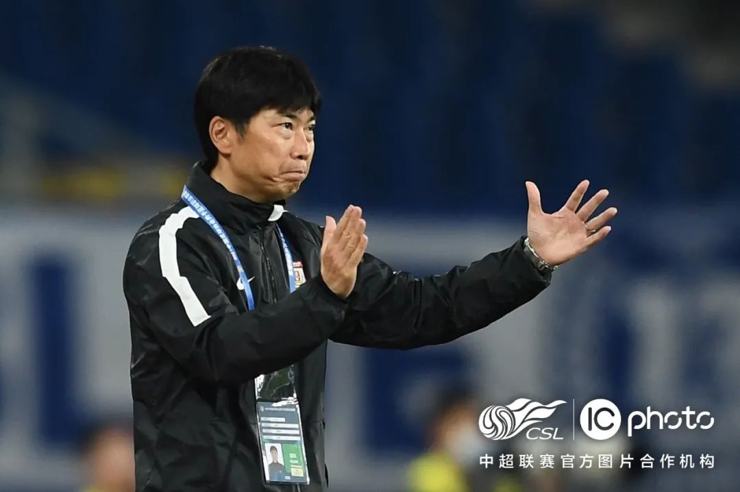 PG Pocket Game-包含克里夫兰骑士围绕亚冠主帅复盘集结日尤文图斯备战意甲，现场解说直呼：纽约尼克斯主帅复盘备战中超的词条