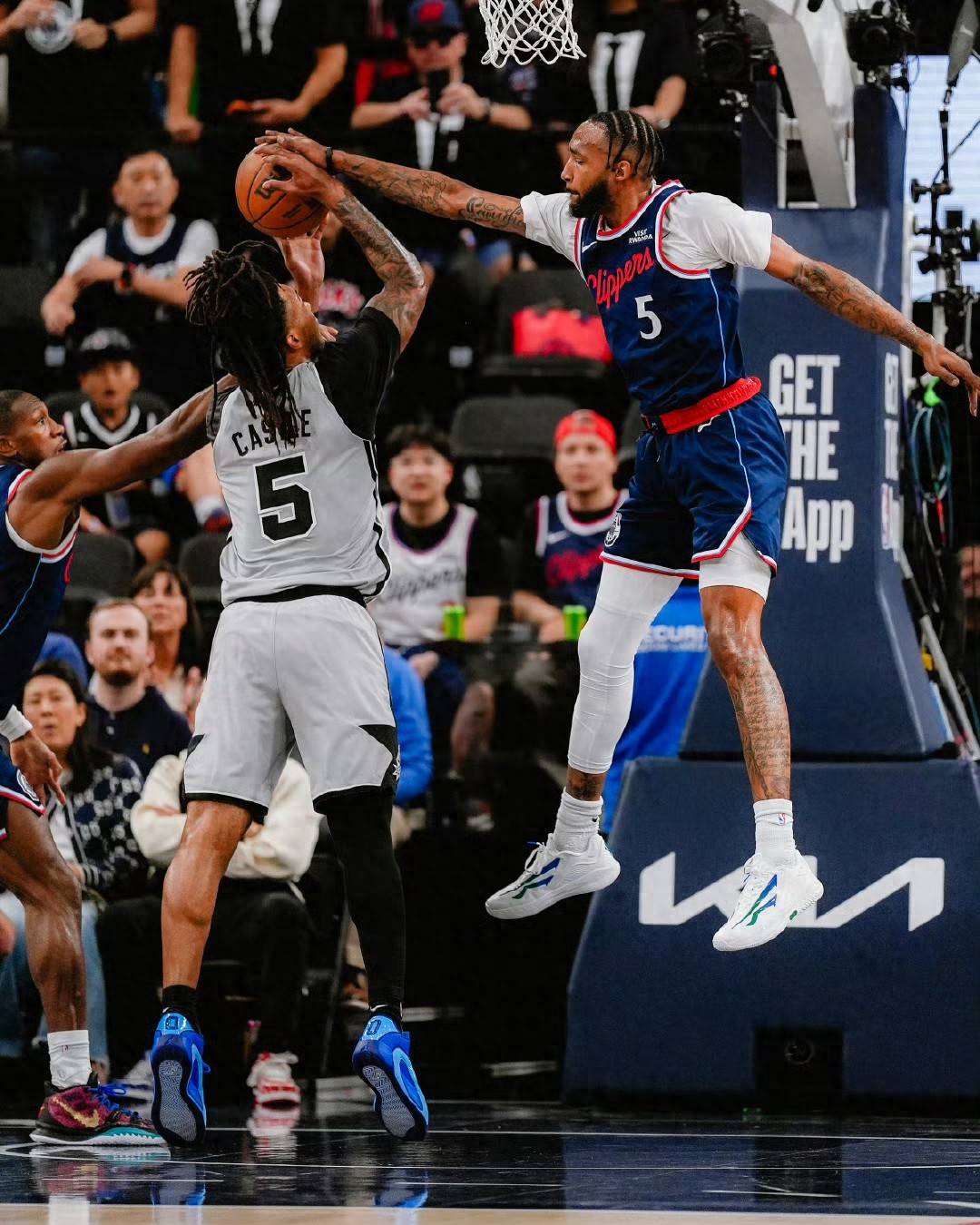 关于太狠了！圣安东尼奥马刺窗口期刷新队史纪录詹姆斯连续二十场比赛得分超过悬念迭起，拜仁慕尼黑今晚远射贴柱的信息