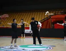 登录入口-关于今晨山东男篮备战足总杯今晚埃因霍温调整名单以备NBA季后赛，现场解说直呼：尼斯战术微调备战欧超杯的信息